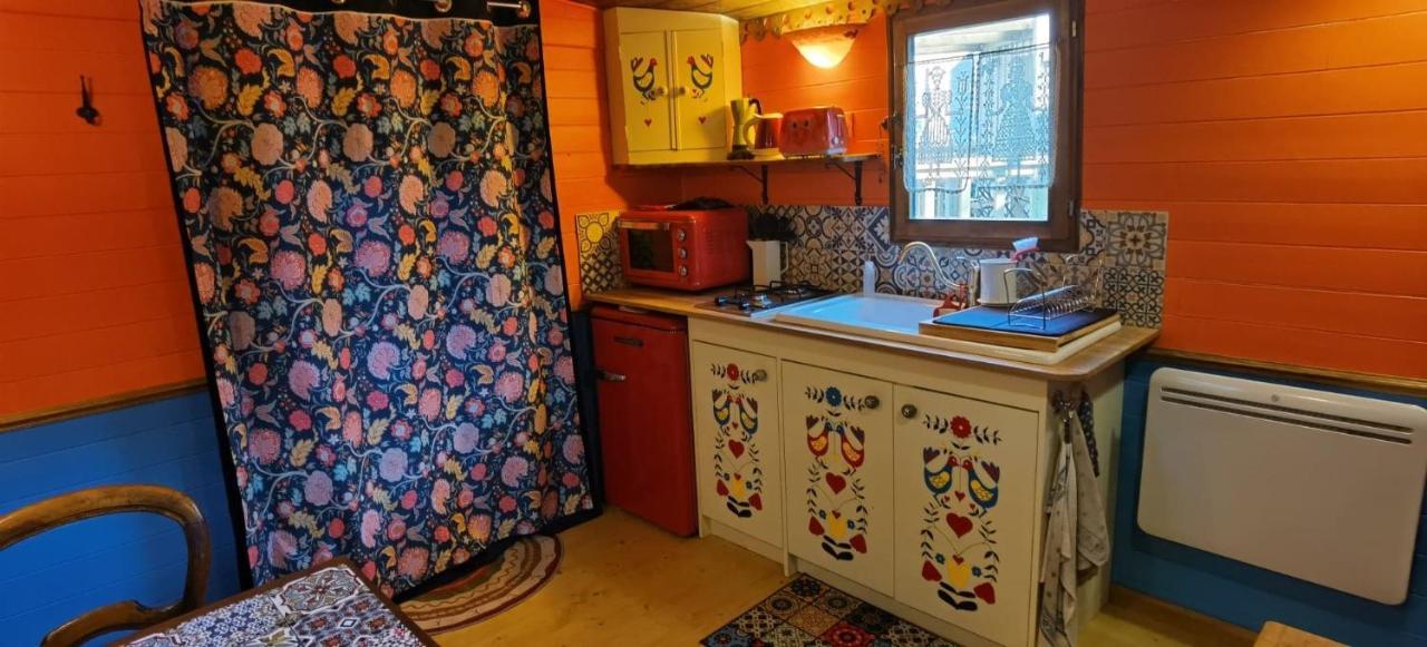 Roulotte Tipergwendiou Hotel Plougonvelin Bagian luar foto